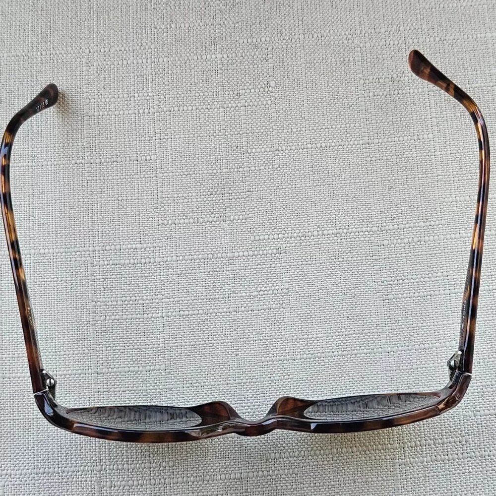 Liz Claiborne Women Sunglasses 12115 Brown Tortoise Eye Wear Shades - Picture 11 of 12